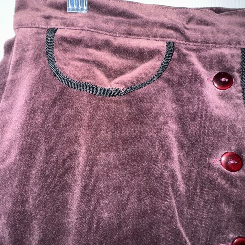 That’s Me Vintage Velvet Burgundy Skirt - Picture 3 of 7